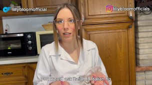 La porca della prof da ripetizioni di inglese al giovane studente arrapato