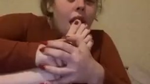 Exploring into kinks -feet