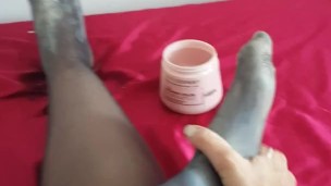 Spitting and foot massage with body milk, hair mask and foundation