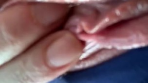 rubbing my pussy in the car (drive thru)