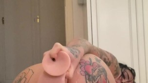 Megan Squirts on cam for a Fan, Romenian Tattoed sister on cam with a friend