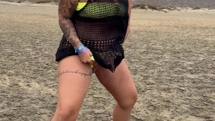 Pissing On The Beach😏🥵